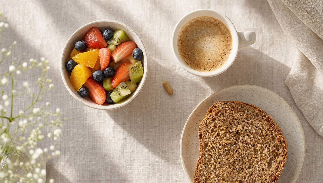 Desayuno con fruta, cafe y una capsula: cuando tomar NR, con o sin comida.