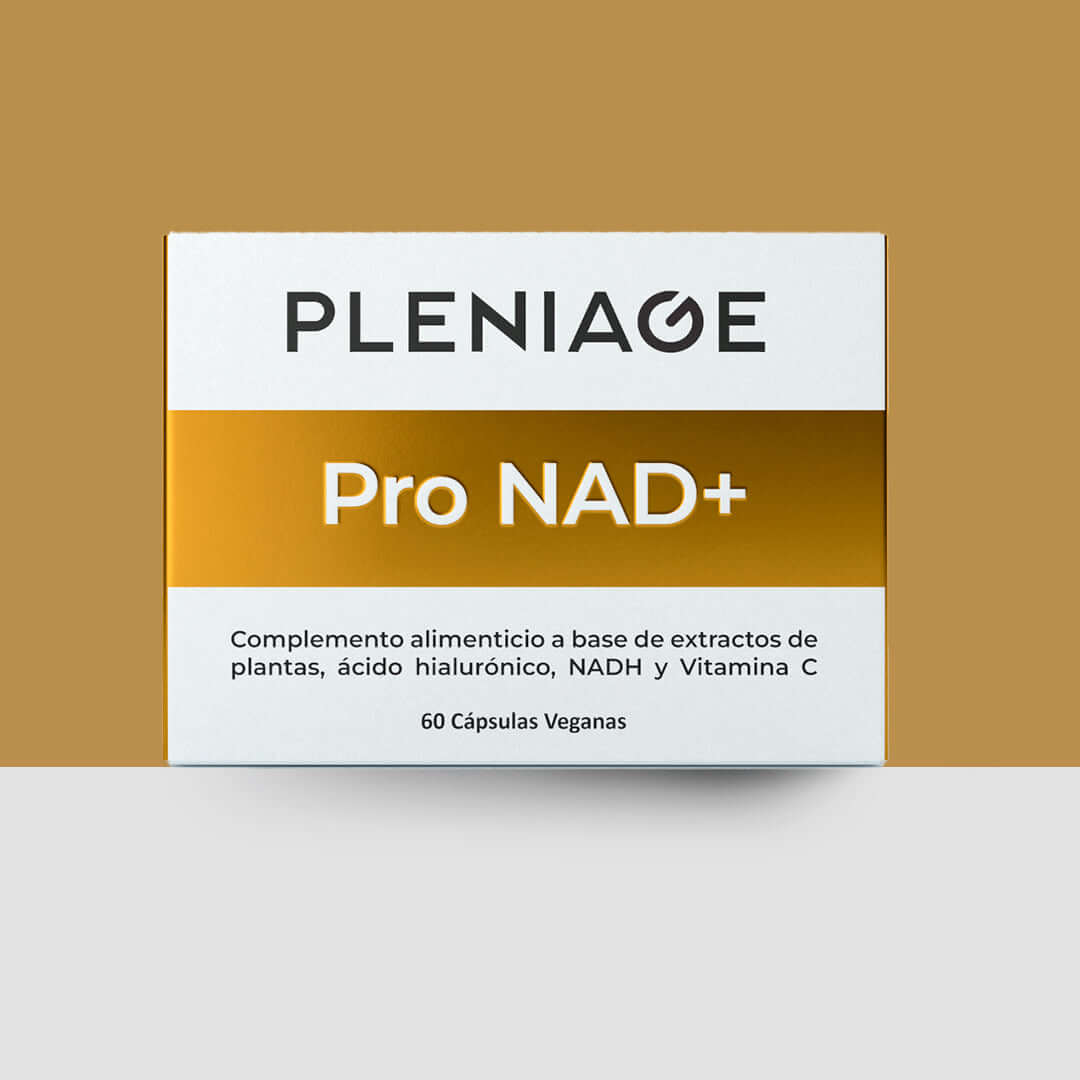 pleniage pro NAD plus suplemento antiedad con resveratrol, NADH, berberina, vitamina C y acido hialuronico - 60 capsulas veganas - estuche frontal con fondo dorado